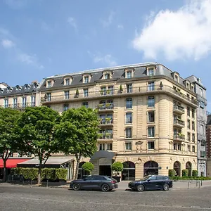 ***** Hotel Barriere Fouquet's Francja
